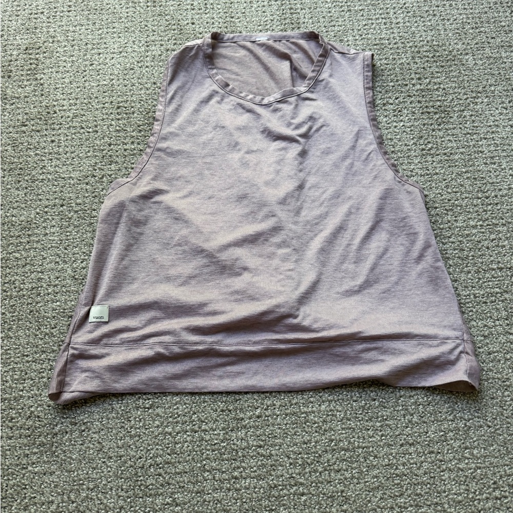 Vuori Women's Cropped Tank in Light Purple